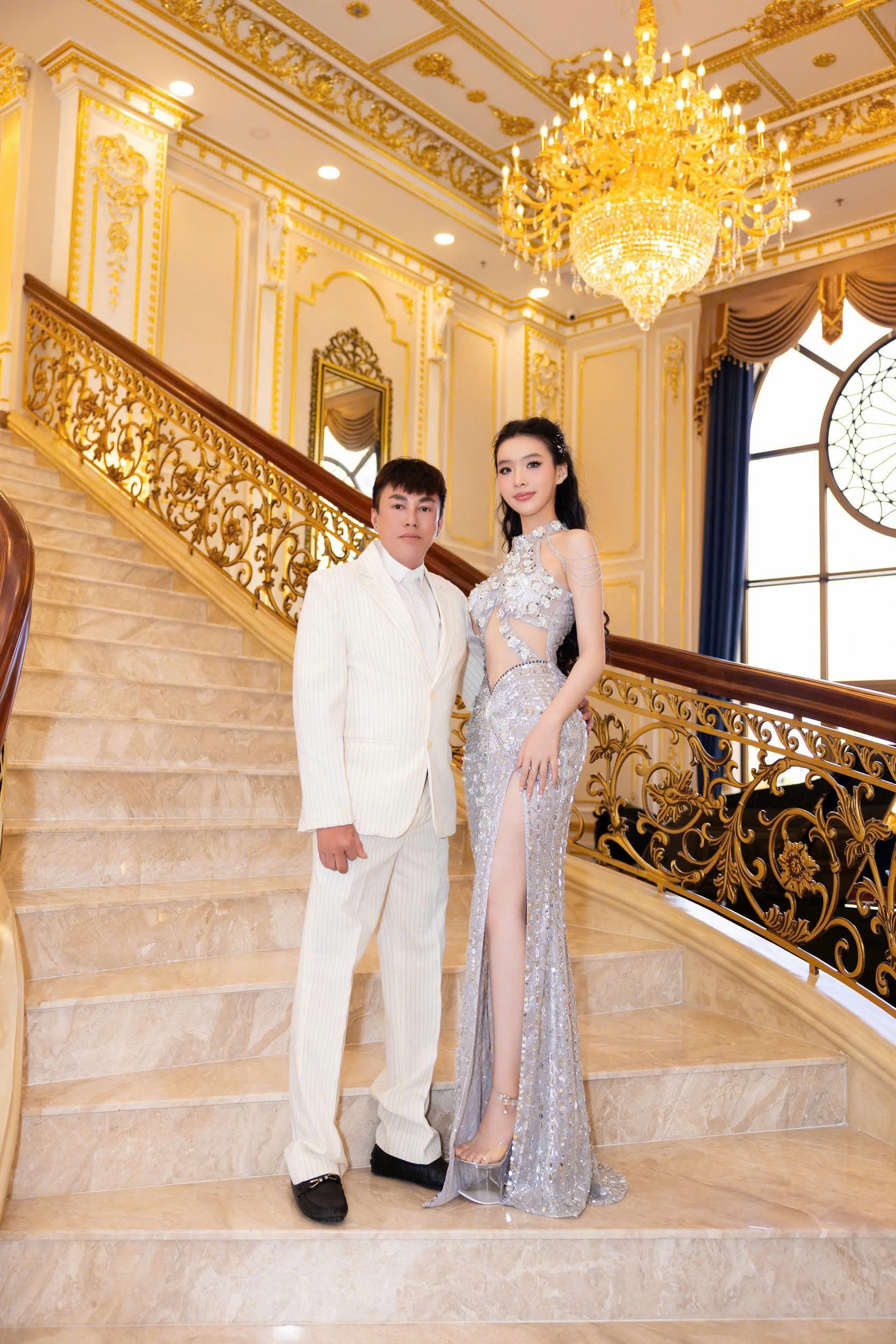 NTK Tommy Nguyễn sánh đôi cùng nàng thơ mới - Hoa khôi Người đẹp Trăng rằm tỉnh Phú Yên 2024 Sam Nabi