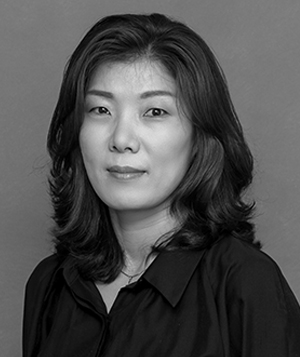 Diễn giả KIM Catharina Hyun-Ok (Viện Nghiên cứu Hàng không Vũ trụ Hàn Quốc)