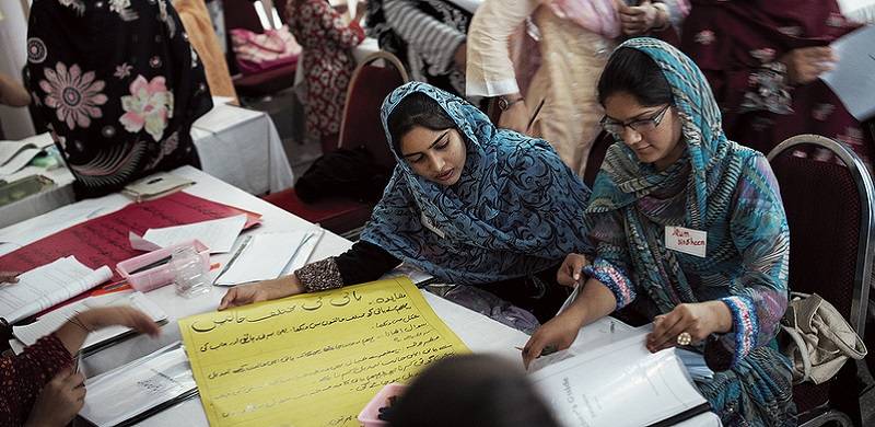 Những tấm gương điển hình truyền cảm hứng cho các cô gái trẻ trong lĩnh vực STEM ở Pakistan