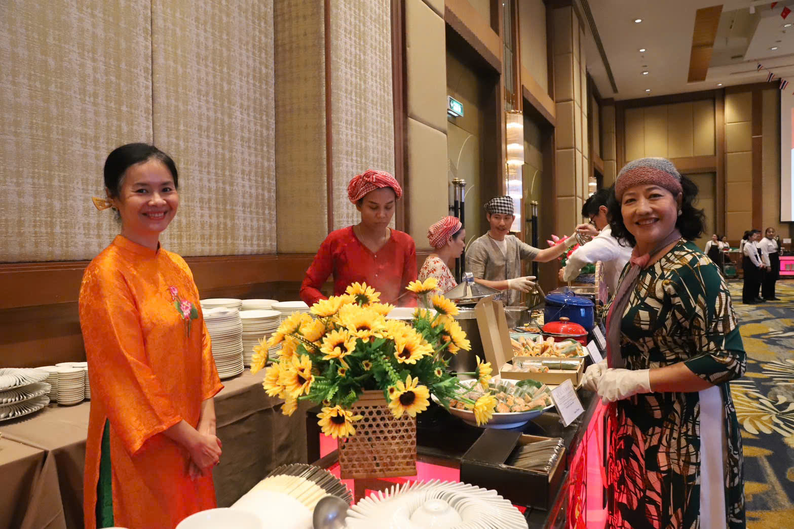 Bún chả, nem Việt Nam gây ấn tượng tại Bangkok