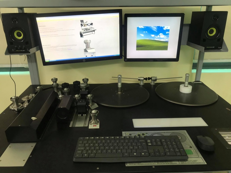 Thiết bị xem và in trích tư liệu