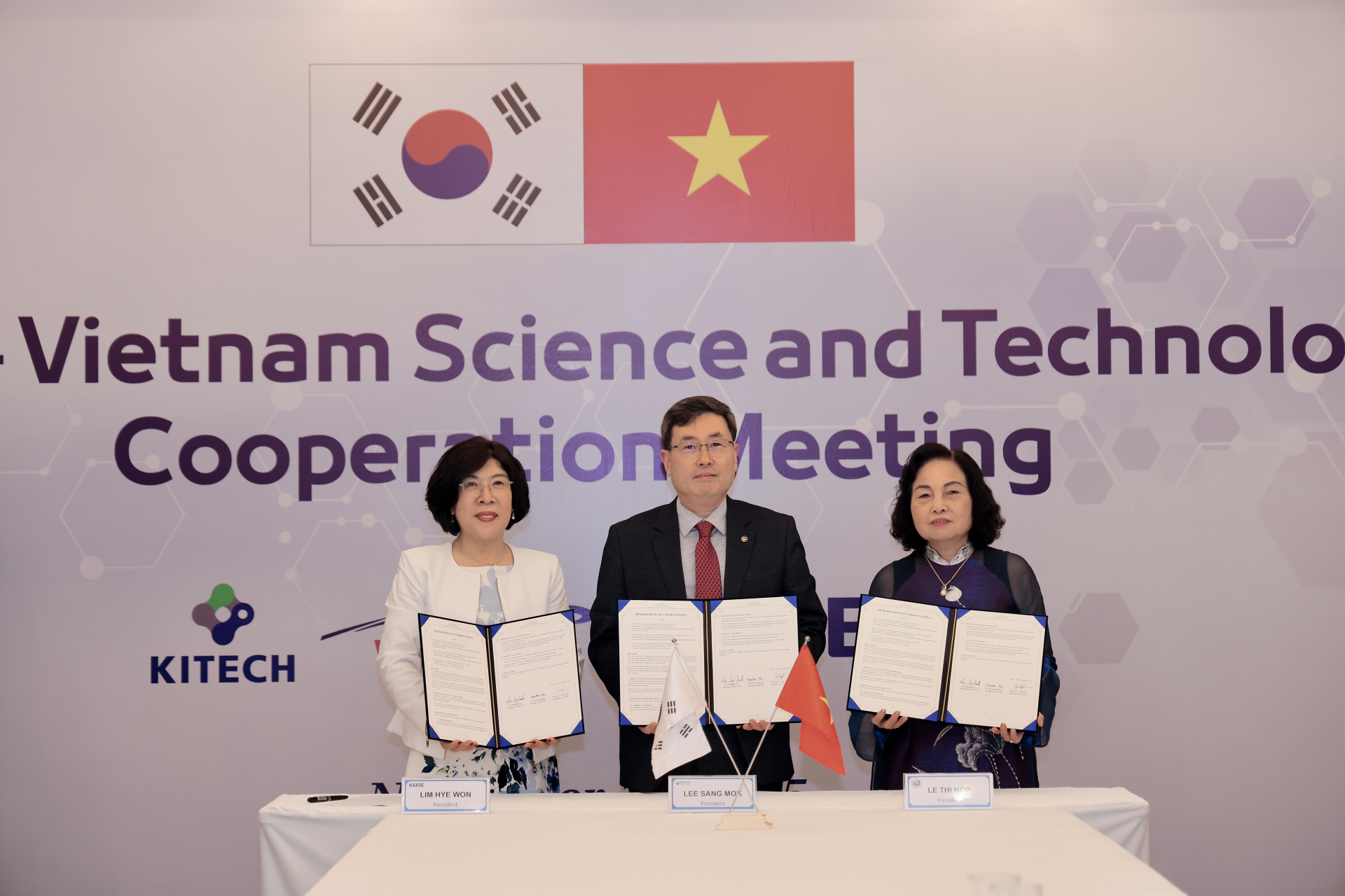 Ký kết Biên bản ghi nhớ hợp tác giữa VAFIW – KWSE – KITECH