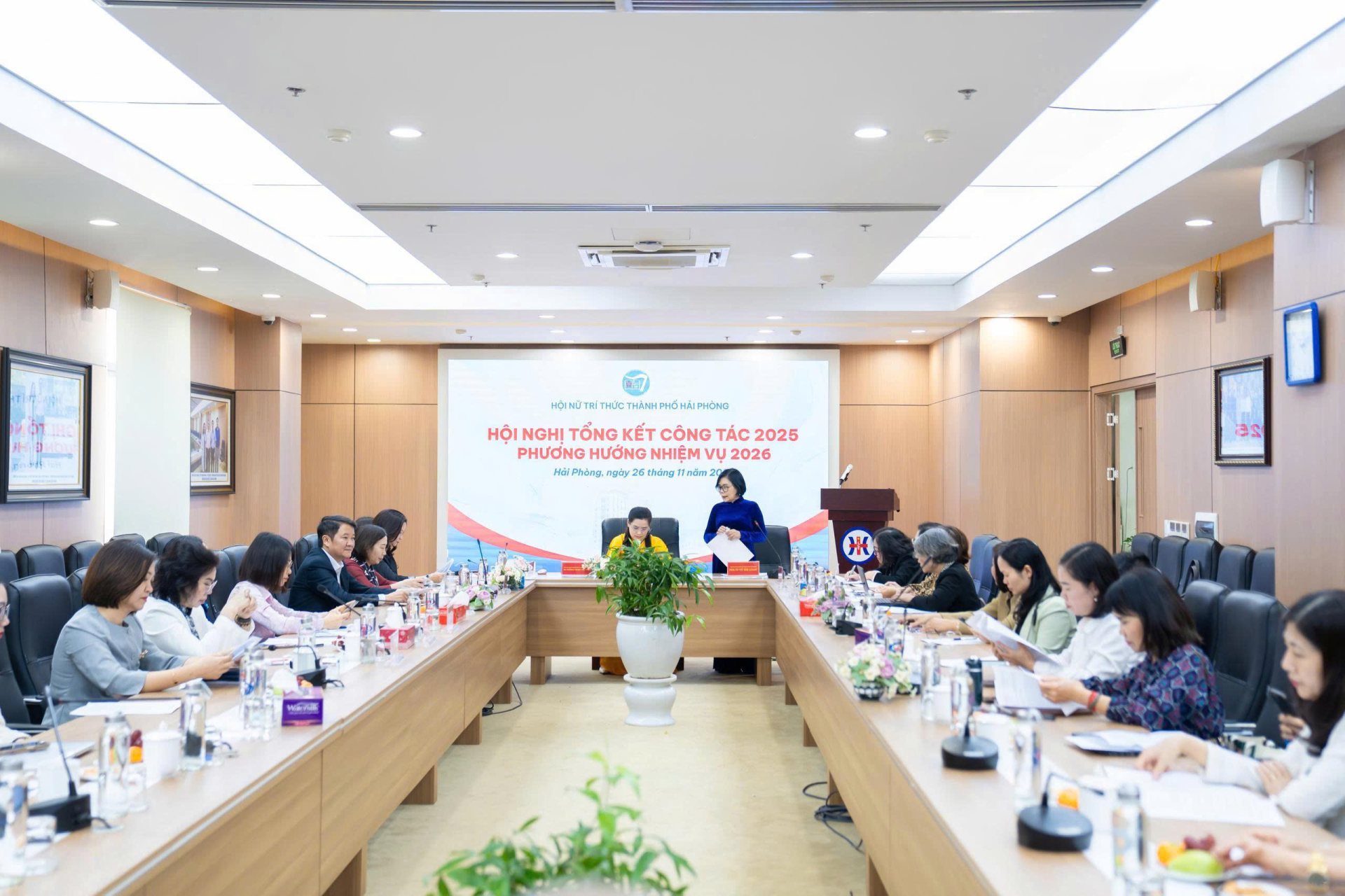 Toàn ảnh hội nghị