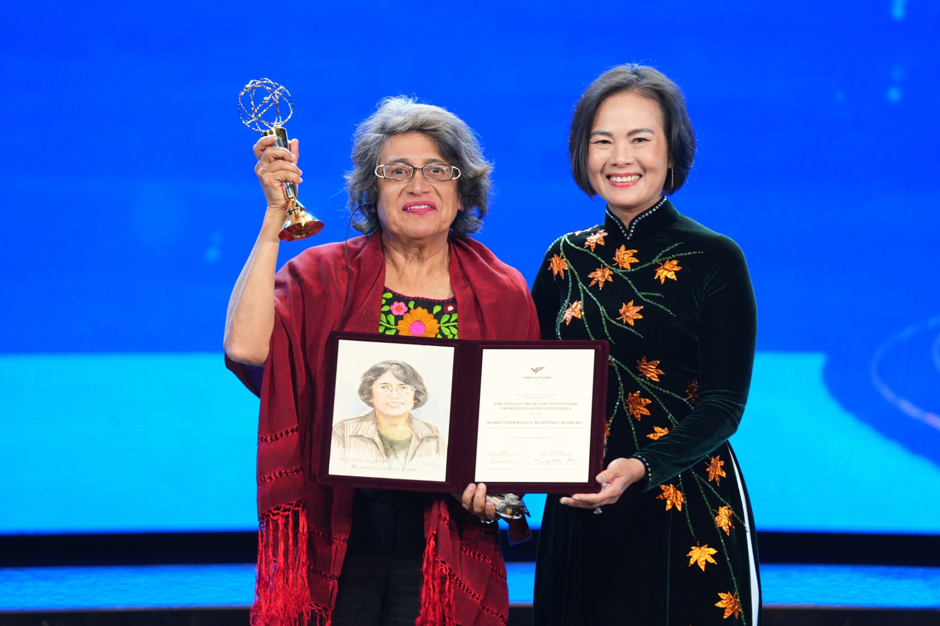 Giải Đặc biệt VinFuture 2025 dành cho Nhà khoa học đến từ các nước đang phát triển vinh danh GS. María Esperanza Martínez-Romero (Mexico)