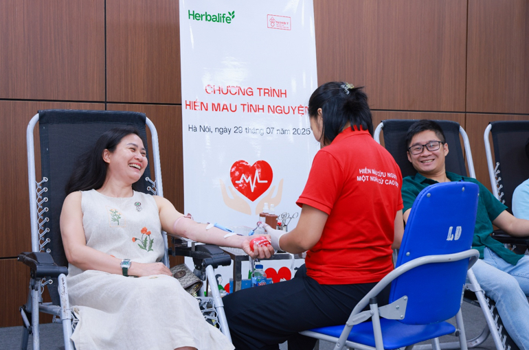  Hoạt động hiến máu của Herbalife luôn thu hút tất cả nhân viên & thành viên Herbalife Việt Nam tham gia nhiệt tình