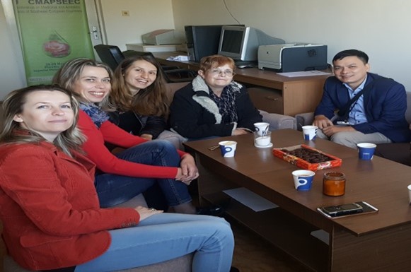 Khám phá bí ẩn keo ong và mật ong Việt Nam: Những phát hiện mới từ Tây Nguyên