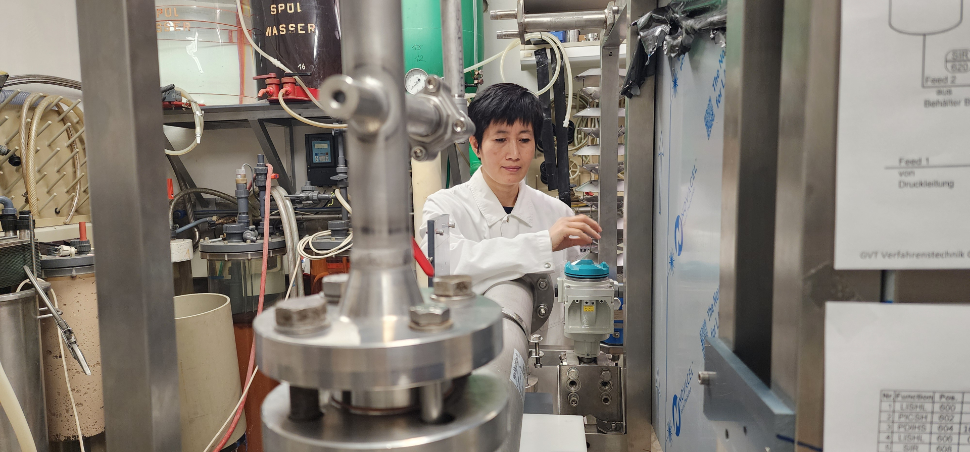 Không chỉ là một nhà khoa học xuất sắc với những nghiên cứu mang tính ứng dụng cao, PGS.TS. Nguyễn Minh Tân còn là người tiên phong trong việc đưa công nghệ vào giải quyết những thách thức của nông nghiệp Việt Nam.