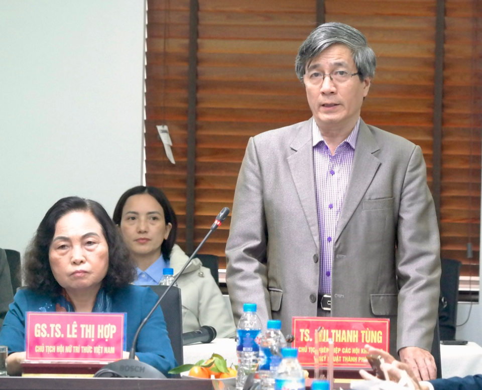  TS Bùi Thanh Tùng, Chủ tịch Liên hiệp các Hội Khoa học và Kỹ thuật Hải Phòng phát biểu tại hội thảo