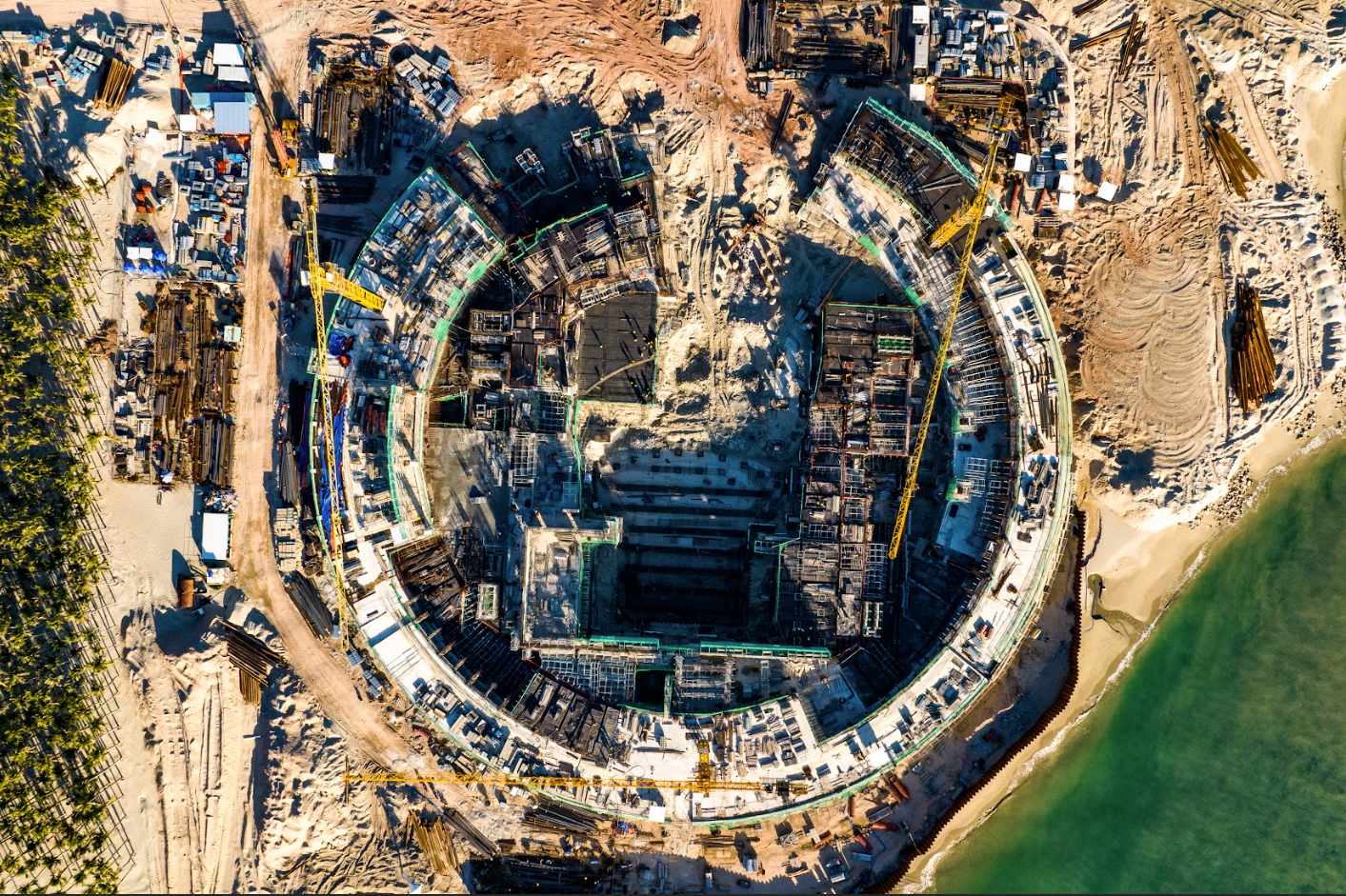 Thi công thần tốc giữa đảo Ngọc: Siêu tổ hợp APEC Phú Quốc dần thành hình