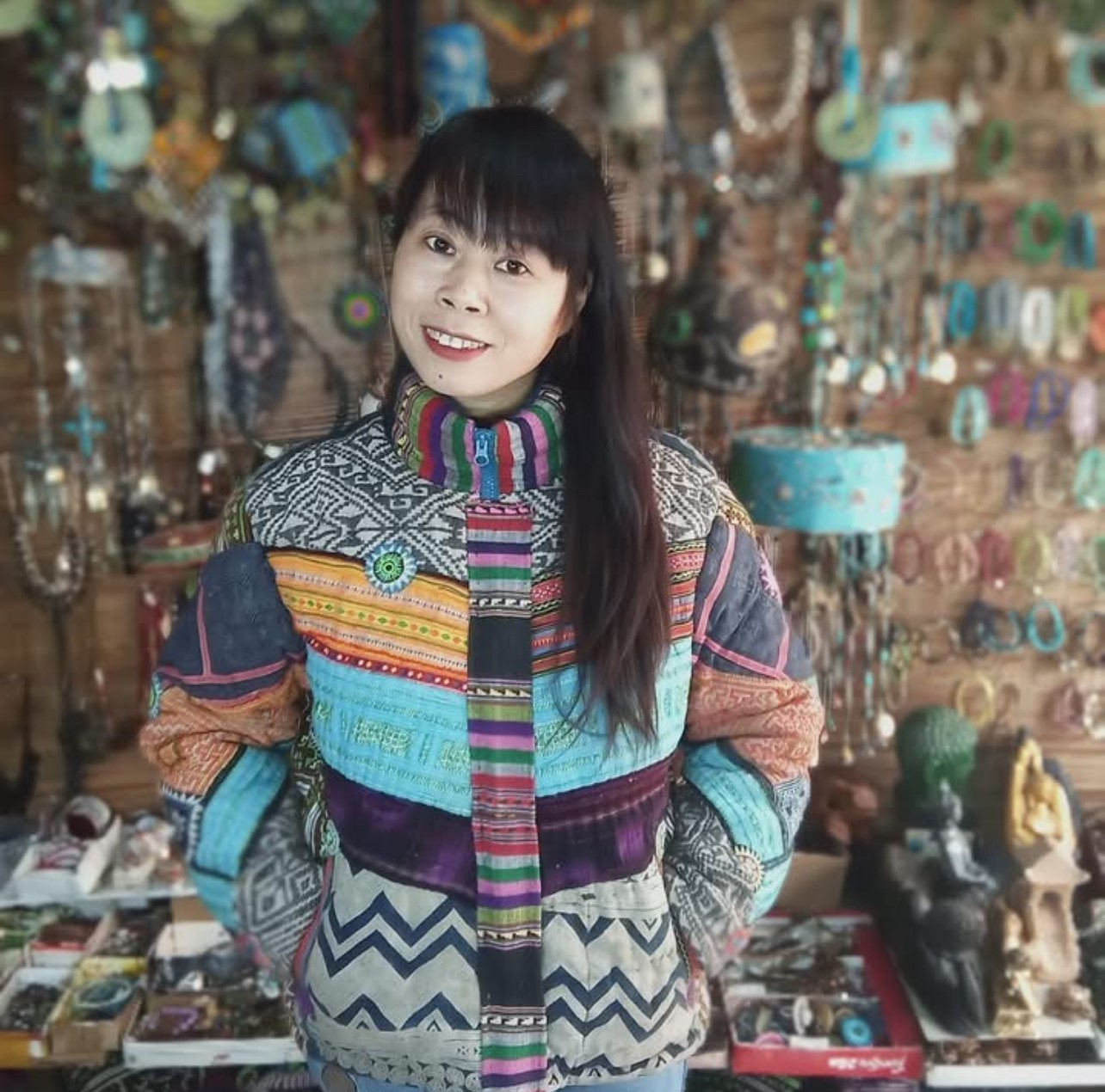 Chị Phạm Kim Thanh (Gia Ngư, Hàng Bạc, Hoàn Kiếm, Hà Nội) - Chủ tiệm Handmade with love in Hanoi, Vietnam. (Ảnh: NVCC)