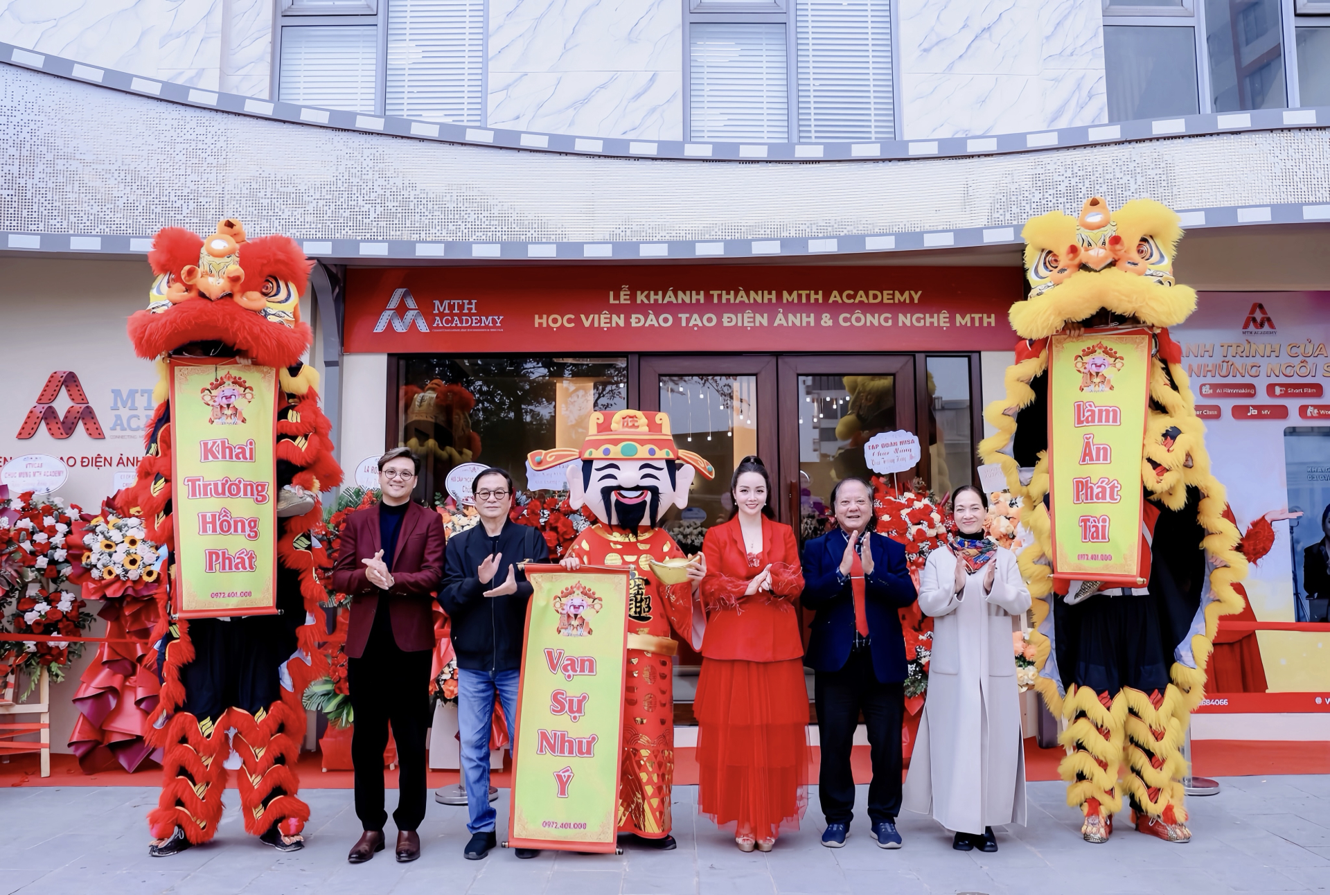 Đạo diễn, diễn viên Mai Thu Huyền đánh dấu 30 năm làm nghề bằng việc ra mắt MTH Academy 