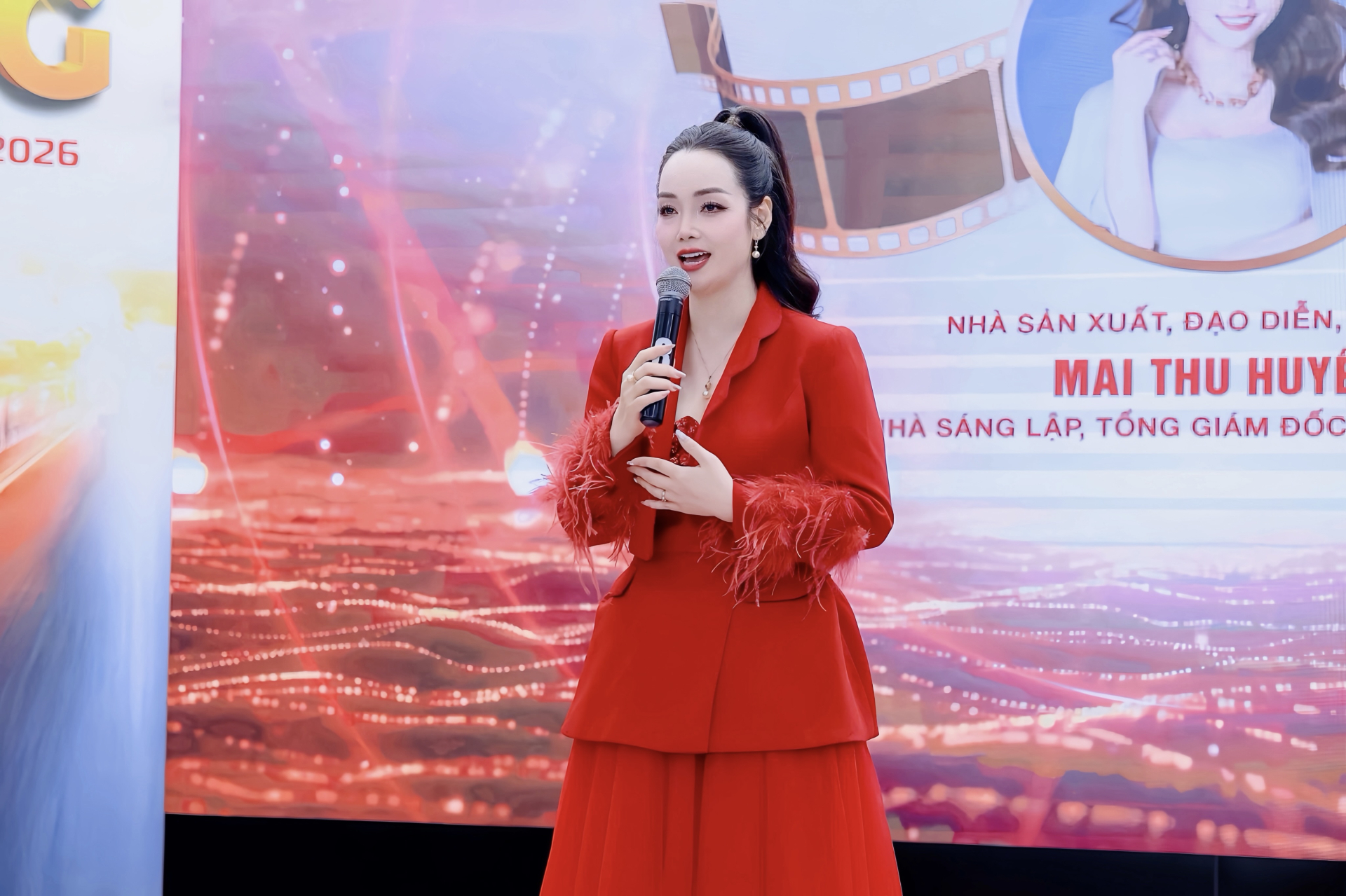 ThS Mai Thu Huyền phát biểu tại sự kiện ra mắt MTH Academy.