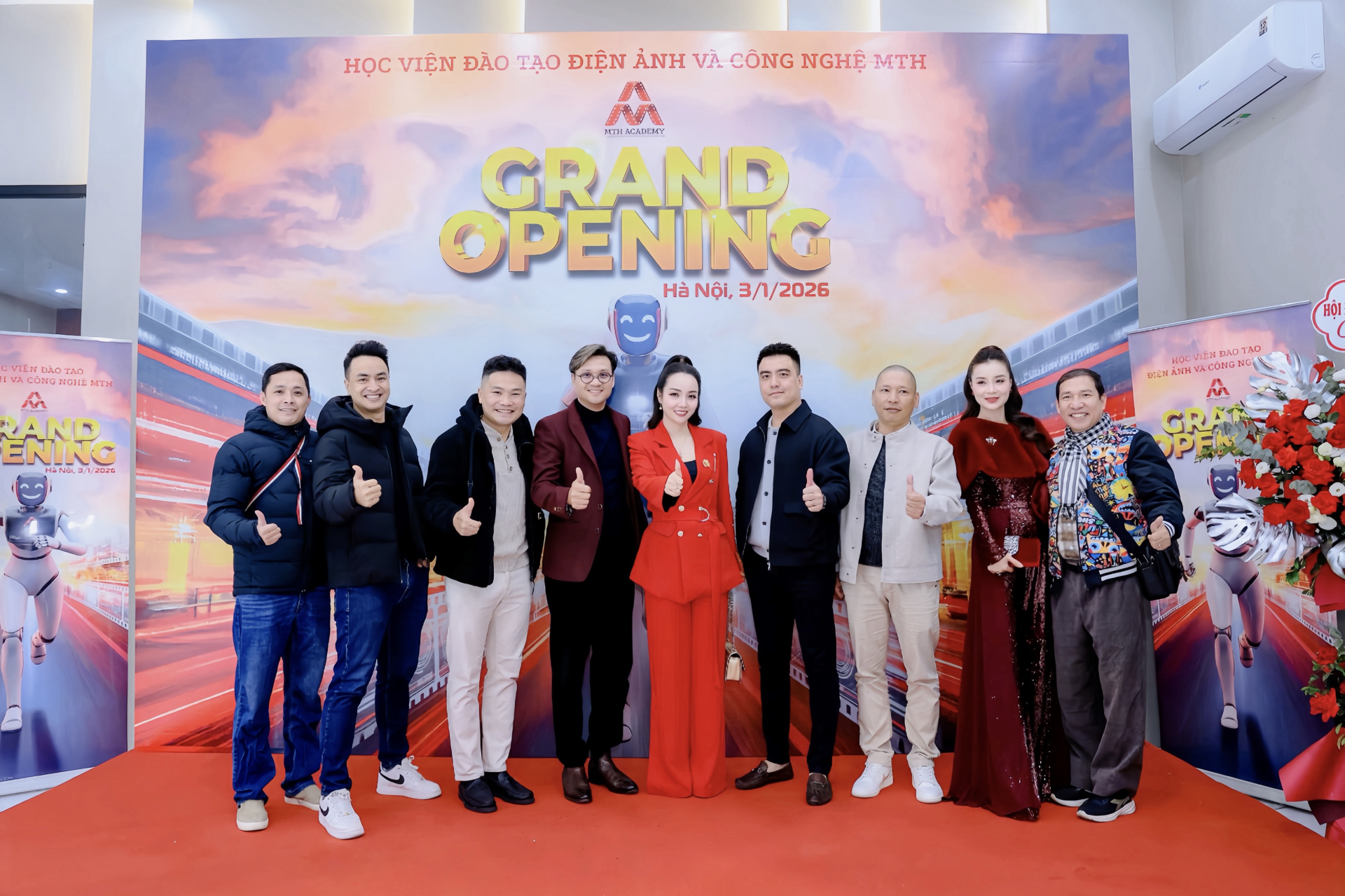 Đạo diễn, diễn viên Mai Thu Huyền đánh dấu 30 năm làm nghề bằng việc ra mắt MTH Academy 