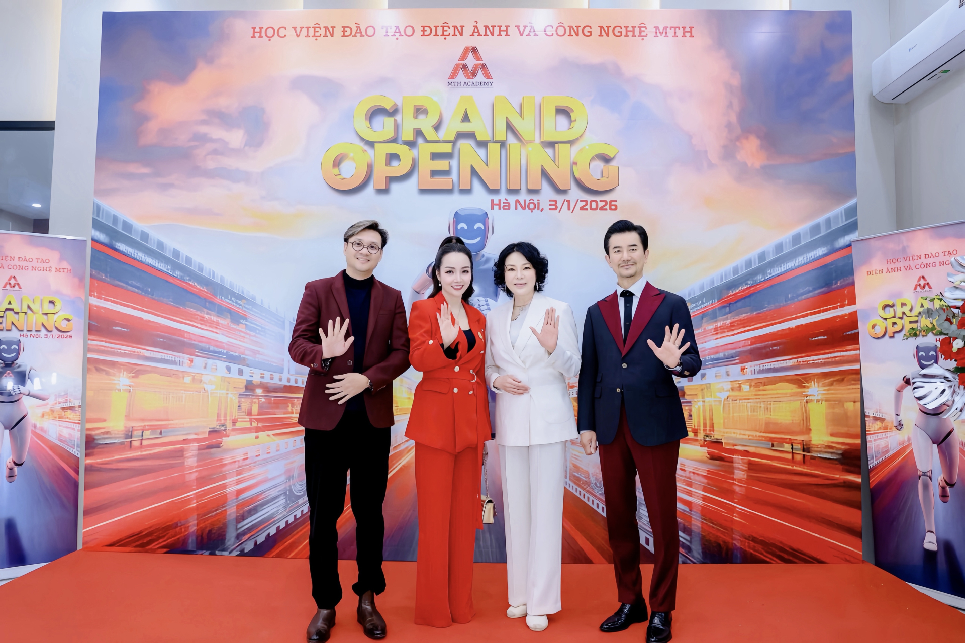 Mai Thu Huyền và Đạo diễn Khải thành lập học viện đào tạo Điện ảnh & Công nghệ M.T.H