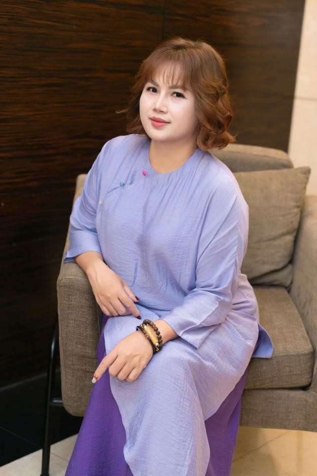 Nữ doanh nhân Trần Thị Lan - người 'truyền lửa' cho phong trào Yoga nghệ thuật Việt Nam