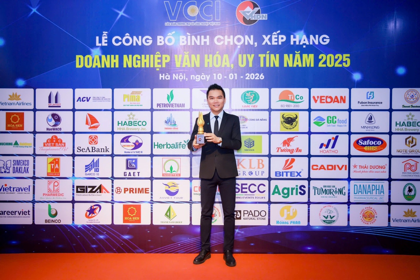  Herbalife được vinh danh tại Doanh Nghiệp Văn Hóa, Uy Tin năm 2025 tại Hà Nội