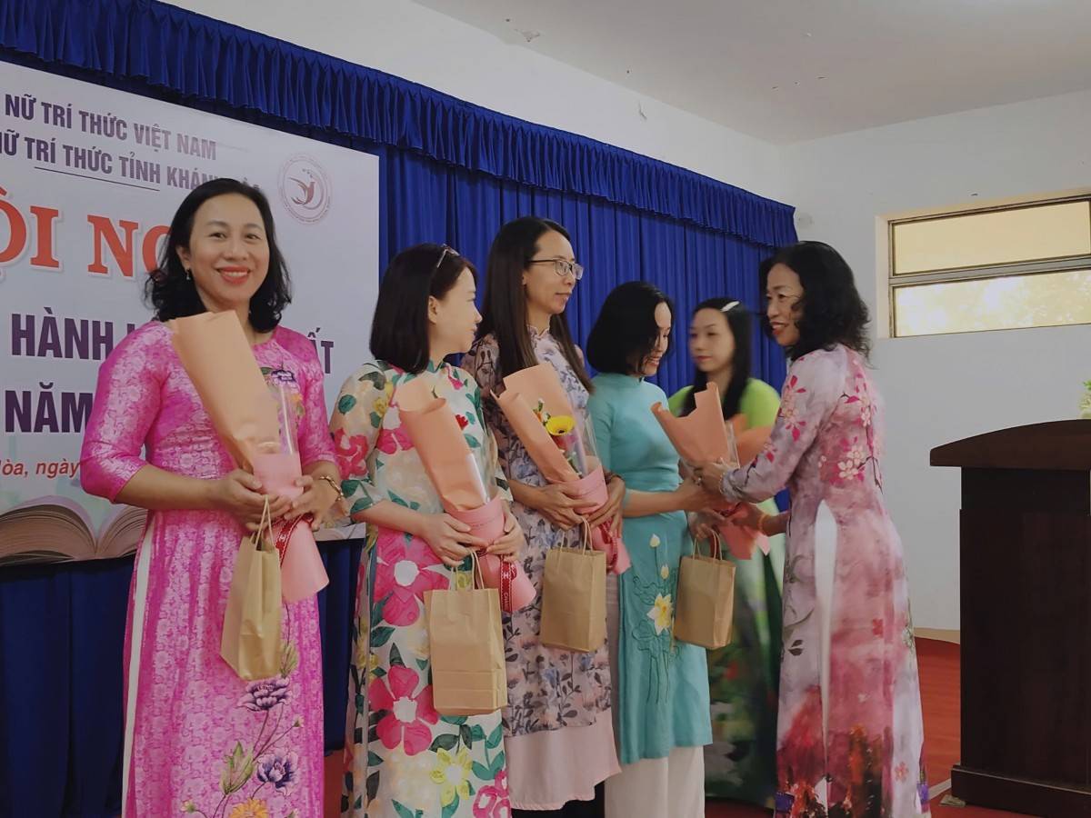 Chi hội Nữ trí thức tỉnh Khánh Hòa: Chủ động, sáng tạo trong tổ chức hoạt động