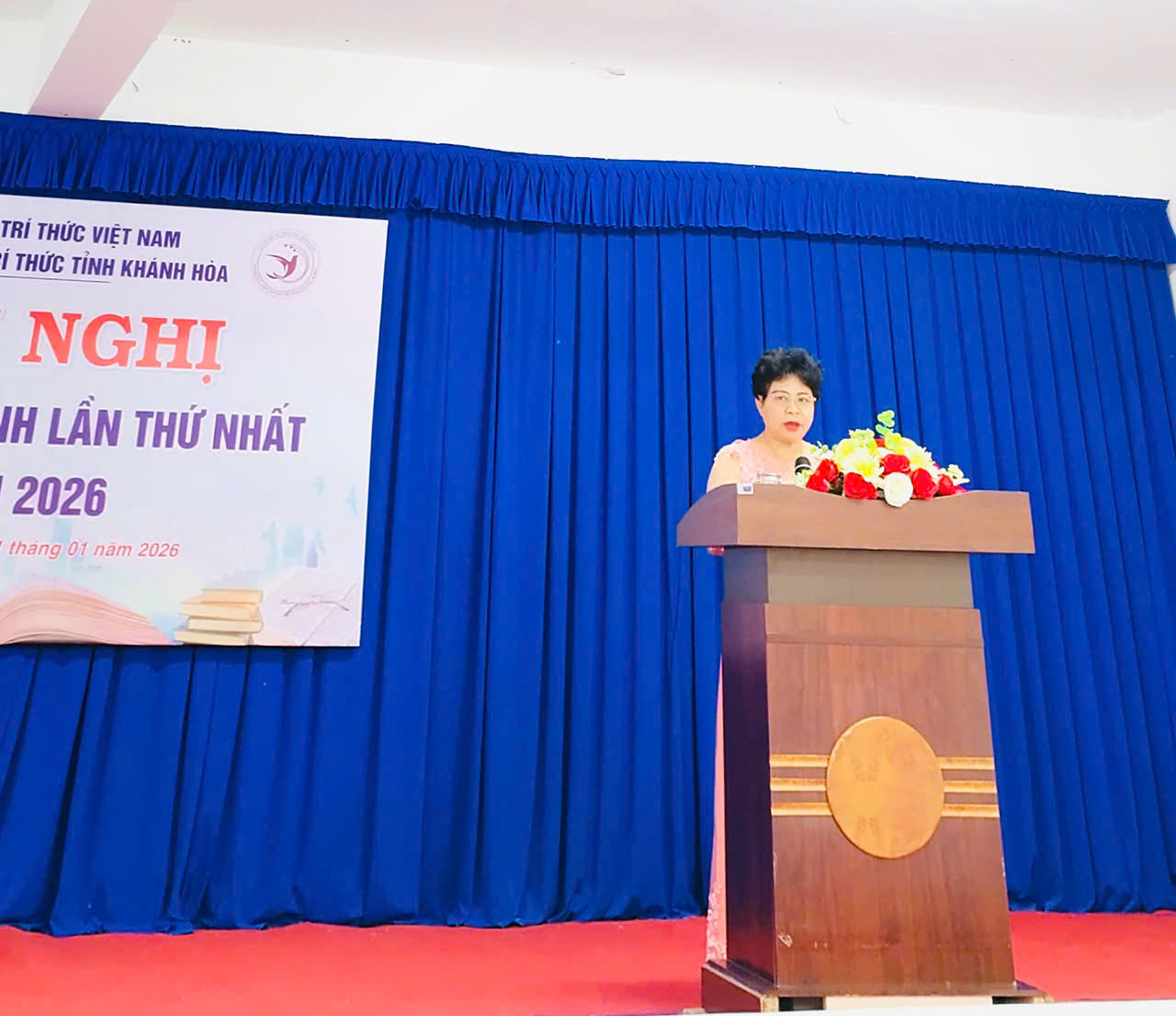  NGƯT.PGS.TS. Nguyễn Thị Thúy Hường, UVBCH Hội Nữ trí thức Việt Nam, Chi hội trưởng Chi hội Nữ Tri thức tỉnh Khánh Hòa phát biểu.