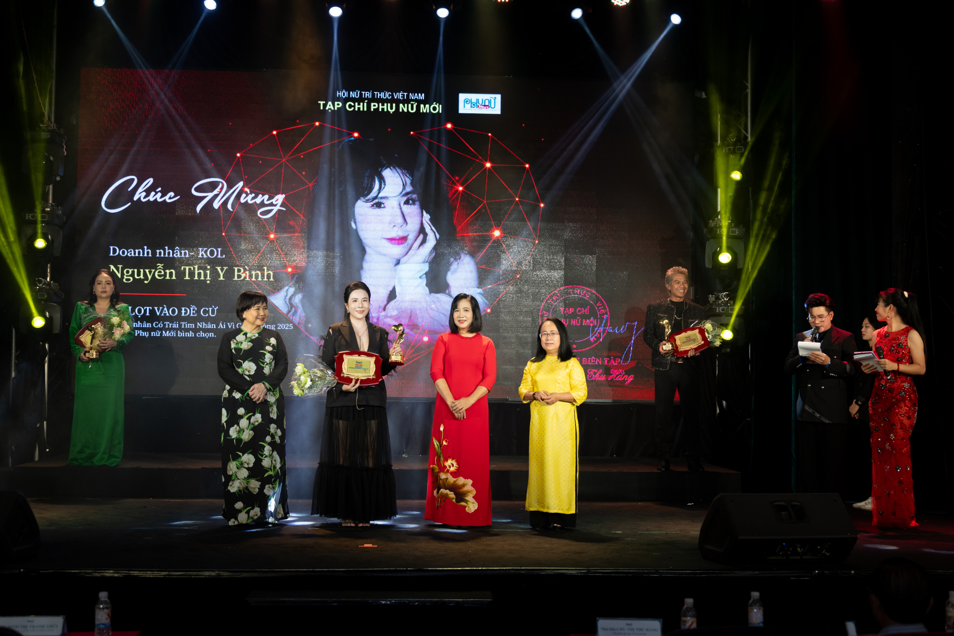 Đêm vinh danh của những con người chọn cho đi