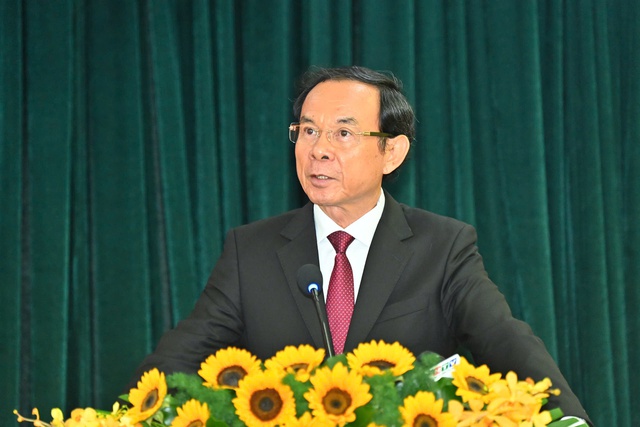  Đồng chí Nguyễn Văn Nên, Ủy viên Bộ Chính trị, Thường trực Tiểu ban Văn kiện Đại hội XIV