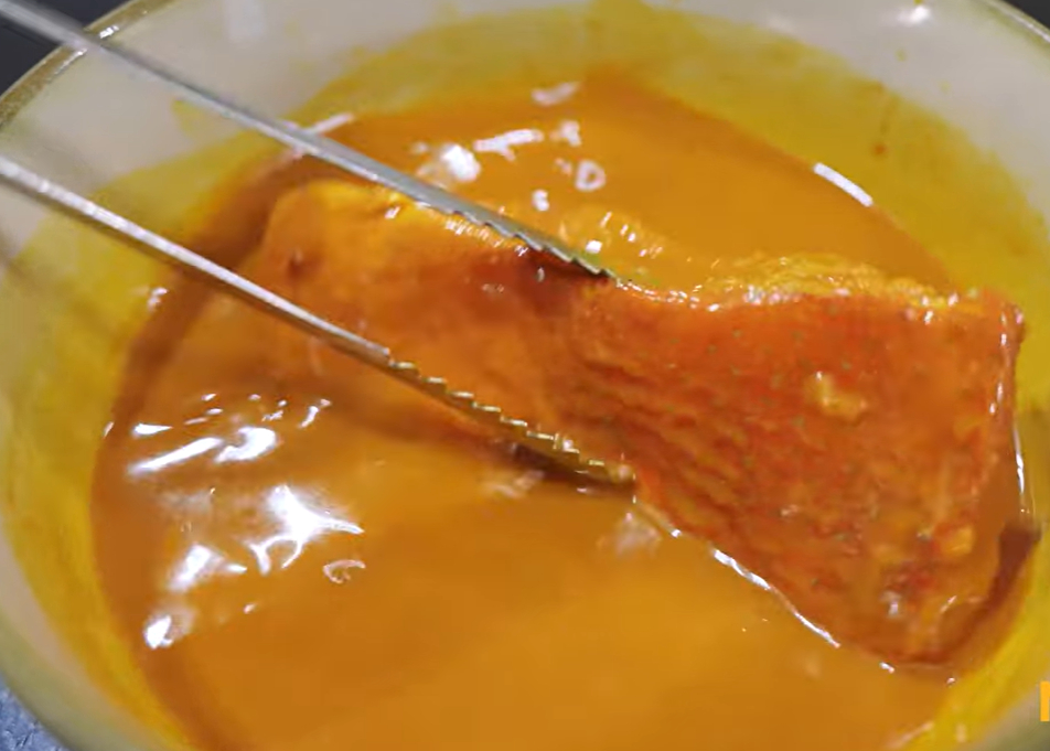 Cá song đỏ sốt nghệ – tinh hoa vị Việt qua bàn tay nghệ nhân Lê Văn Khánh