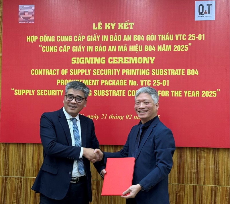 Chủ tịch HĐQT Lương Ngọc Anh (bên phải)