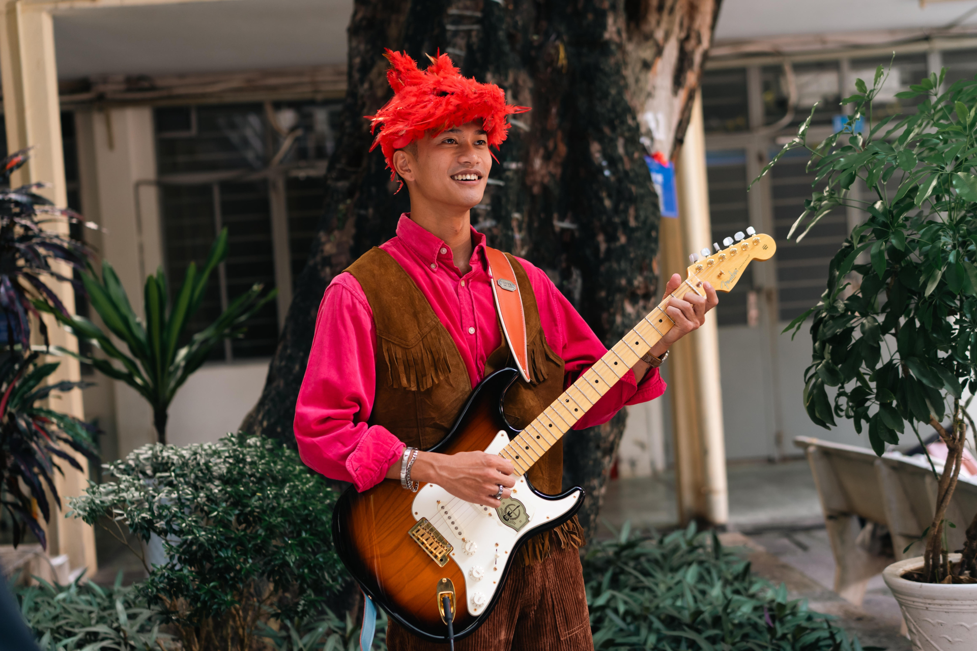 Hậu “thắng đậm” tại Làn Sóng Xanh, Nguyễn Hùng ra mắt nhạc phim mới trong 