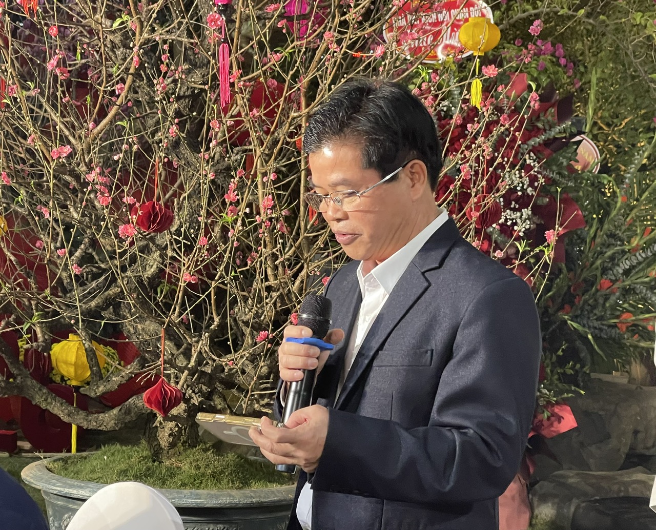 PGS.TS Lê Kim Cương, Phó Giám đốc Học viện Quốc phòng đánh giá cao những thành quả mà Sân khấu Lệ Ngọc đạt được trong năm qua.