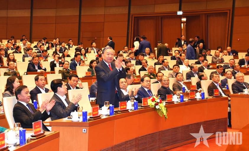 Tổng Bí thư Tô Lâm tham dự và chỉ đạo hội nghị. Ảnh: nguồn Báo QĐND