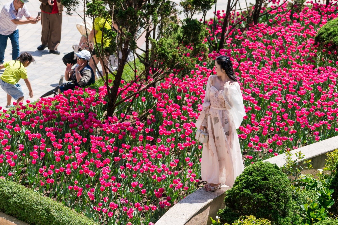 Khách miền Trung – Tây Nguyên đến Ba Na Hills tăng hơn 60%