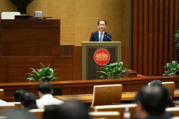 Bộ trưởng Hoàng Thanh Tùng giải trình các vấn đề được đại biểu Quốc hội quan tâm góp ý.