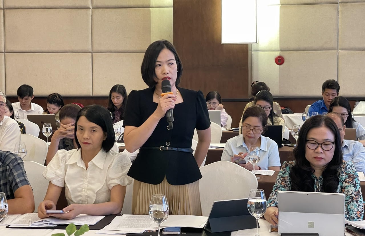Các đại biểu đóng góp ý kiến