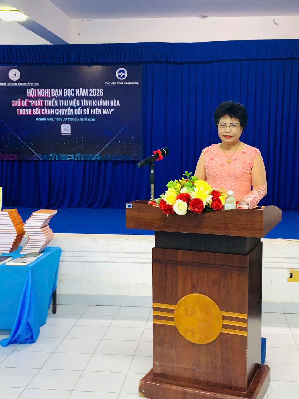 NGƯT.PGS.TS Nguyễn Thị Thúy Hường phát biểu đề dẫn