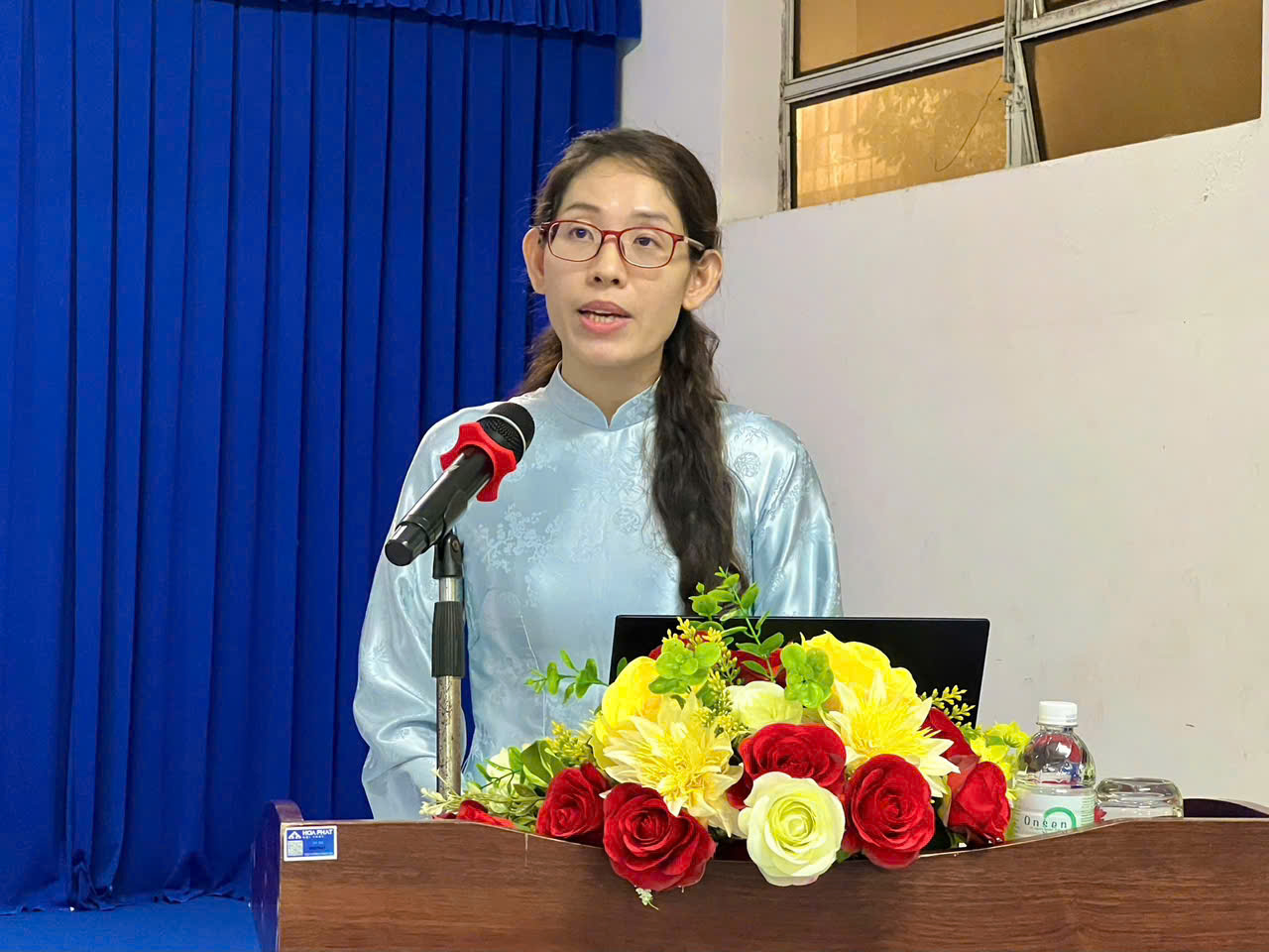  Bà Nguyễn Thanh Hà, Phó Trưởng phòng Công tác bạn đọc tham luận
