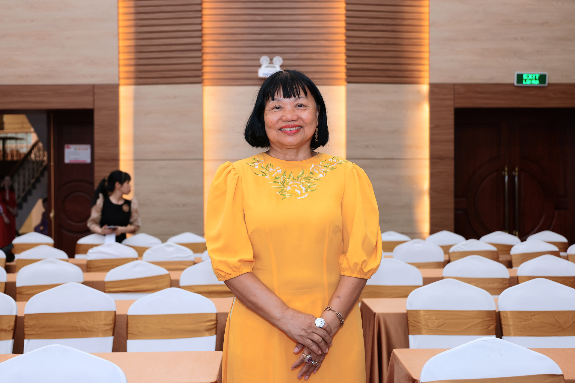 GS.TS. Nguyễn Thị Lang, Chi hội trưởng Chi hội Nữ trí thức vùng ĐBSCL, Viện Trưởng Viện Nghiên Cứu Nông Nghiệp Công Nghệ Cao ĐBSCL, Chủ tịch Hội sinh học thành phố Cần Thơ.