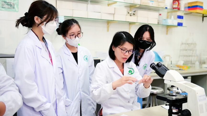 Một cộng đồng có nhiều phụ nữ được trao quyền bằng tri thức sẽ là cộng đồng năng động, sáng tạo và phát triển.