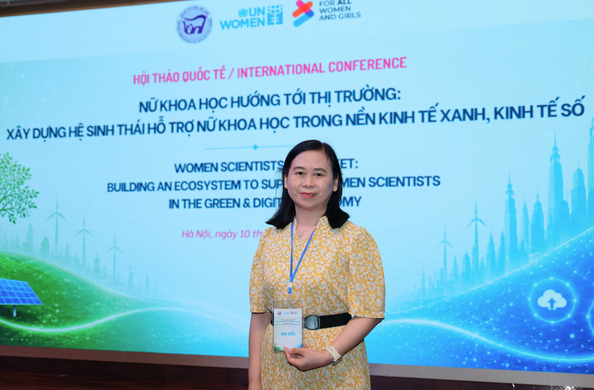 TS Nguyễn Thu Hà, Nghiên cứu viên cao cấp, Bộ môn Vi sinh vật, Viện Thổ nhưỡng Nông hóa. Ảnh: Hoàng Toàn