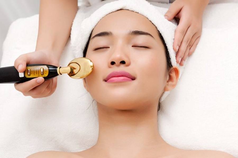 Kiến thức tài chính cá nhân ảnh hưởng như thế nào đến quyết định chi tiêu làm đẹp của phụ nữ Việt Nam?