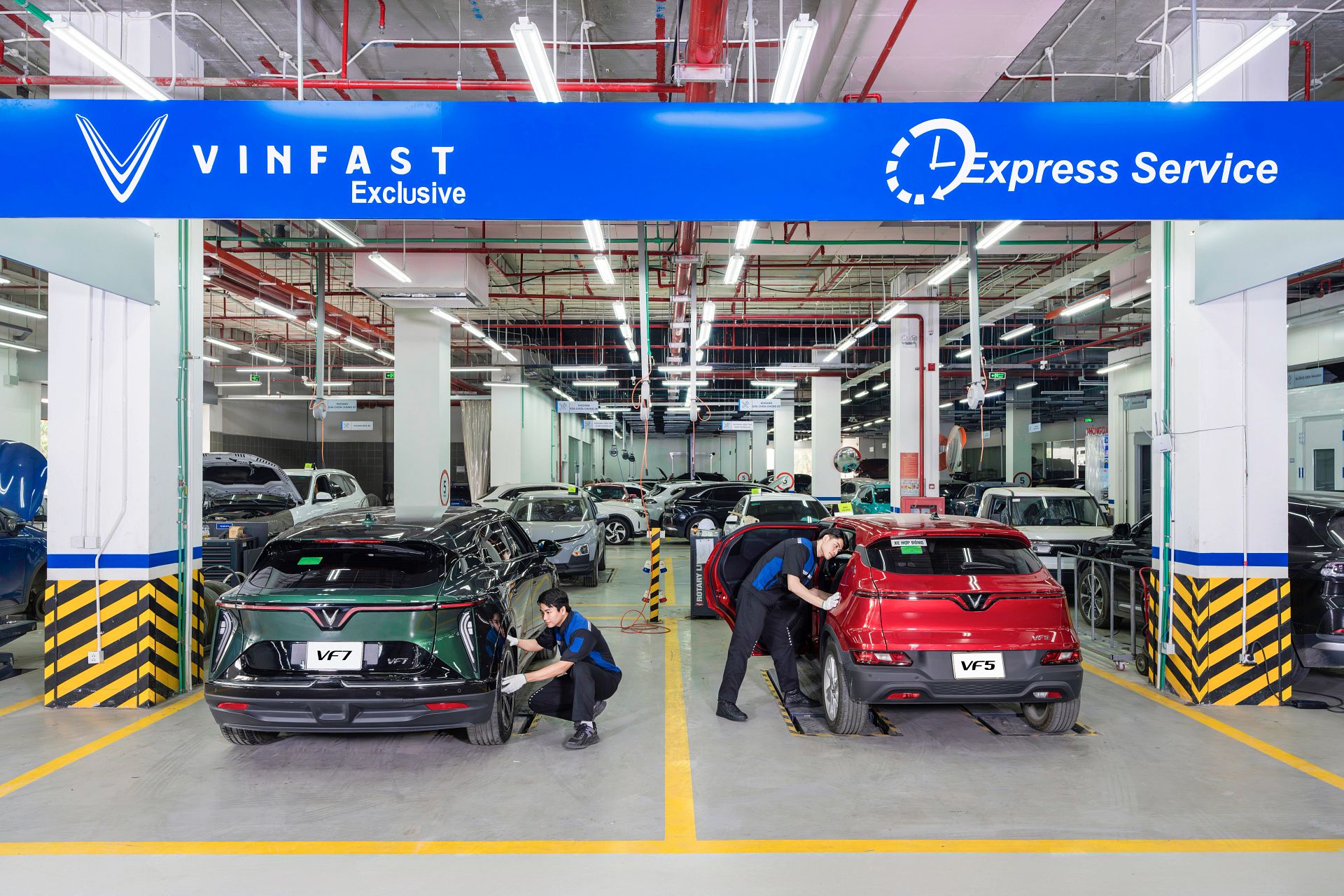 Gần 450 xưởng dịch vụ sẵn sàng tiếp đón, chủ xe VinFast tự tin đi khắp 34 tỉnh, thành phố