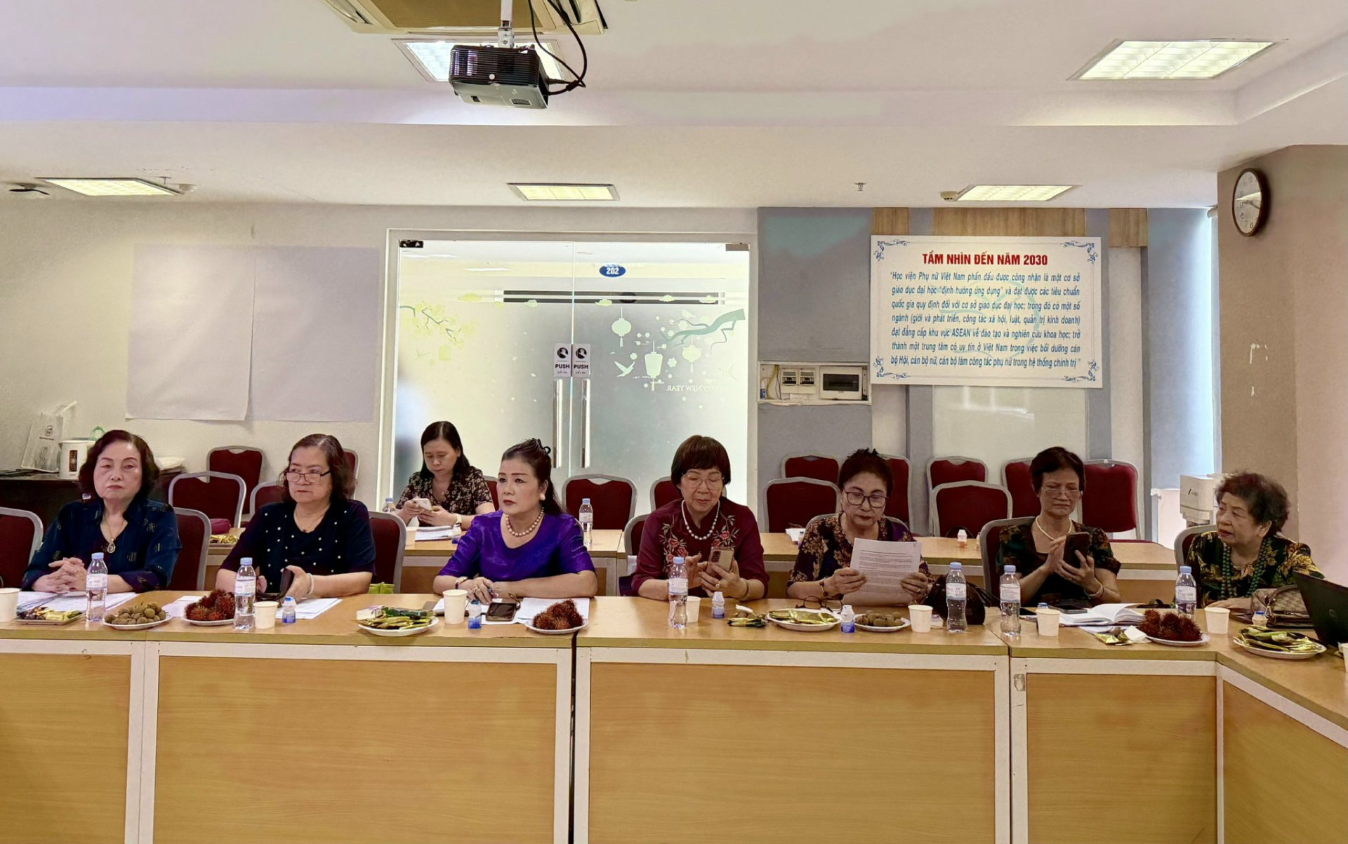 Hội Nữ trí thức Việt Nam tổ chức Hội nghị Ban Thường vụ và Ban Chấp hành lần thứ VII, chuẩn bị Đại hội đại biểu lần thứ IV