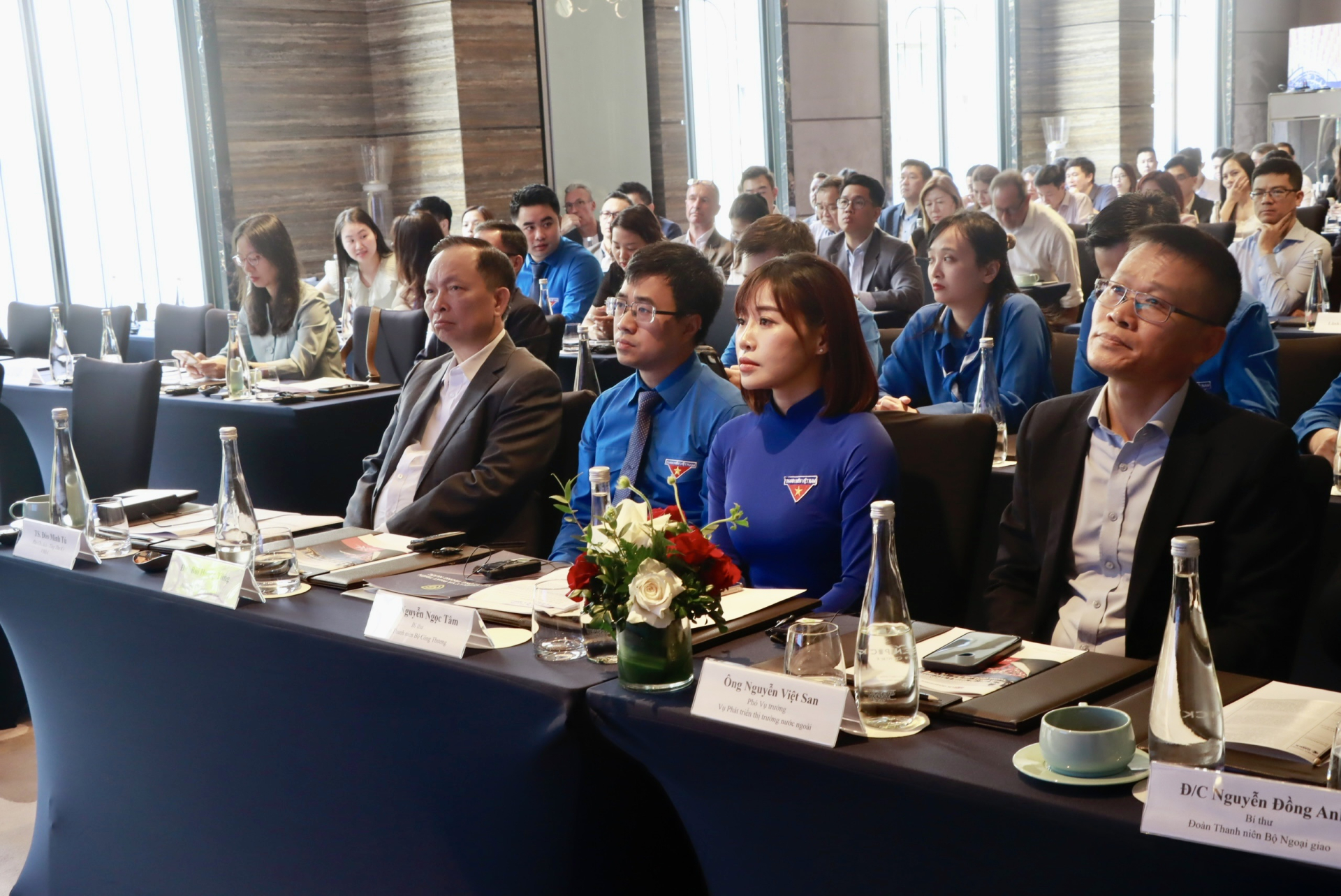 Hội nghị cấp cao Vương quốc Anh - Việt Nam về AI, công nghệ tài chính, thị trường hàng hóa phái sinh và logistics