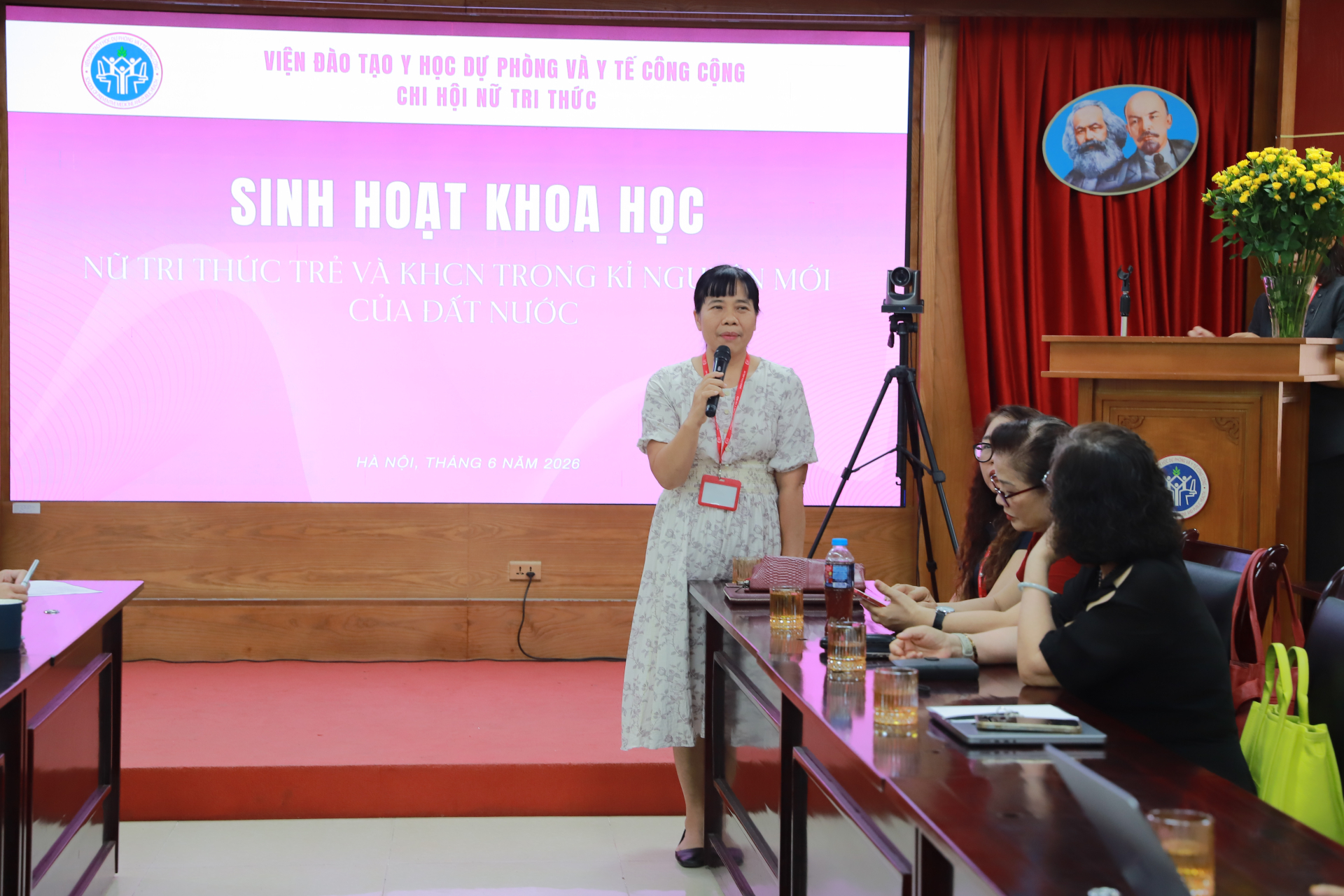 Chi hội Nữ trí thức Viện Đào tạo YHDP-YTCC Trường Đại học Y Hà Nội: Đưa tri thức vào giải quyết những vấn đề của cộng đồng