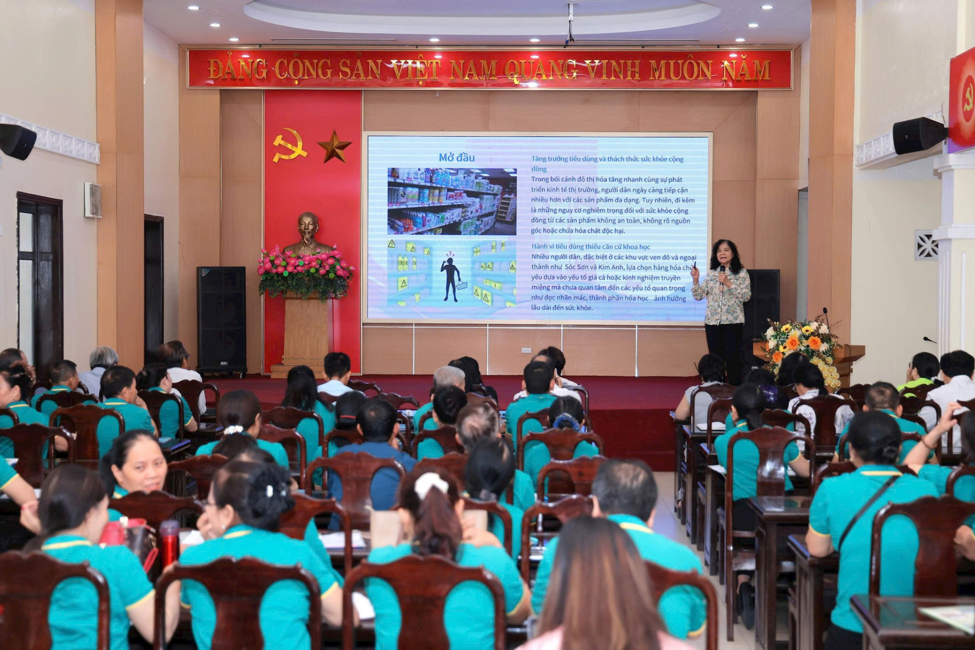 Nữ trí thức Hà Nội đồng hành cùng sự phát triển của Thủ đô