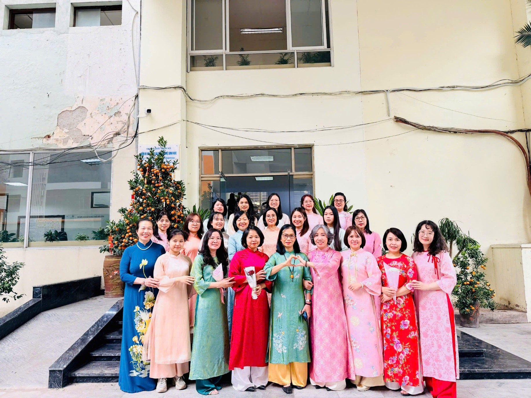Những nữ trí thức miệt mài với phòng thí nghiệm và các công trình khoa học