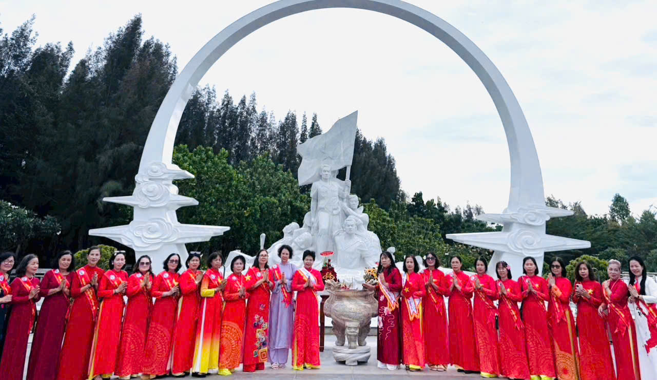 Nữ trí thức Khánh Hòa giao lưu, kết nối và tri ân chiến sĩ Gạc Ma