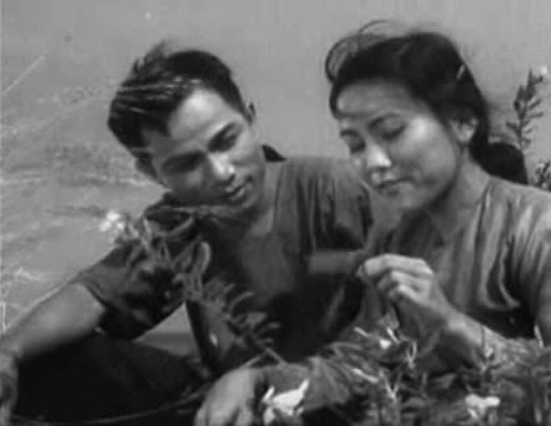 Phim Chung một dòng sông đang lưu tại Viện Phim Việt Nam là bản negative, trong khi bản dup negative lưu tại Viện Phim Thụy Điển được xác định là bản gốc thứ hai.