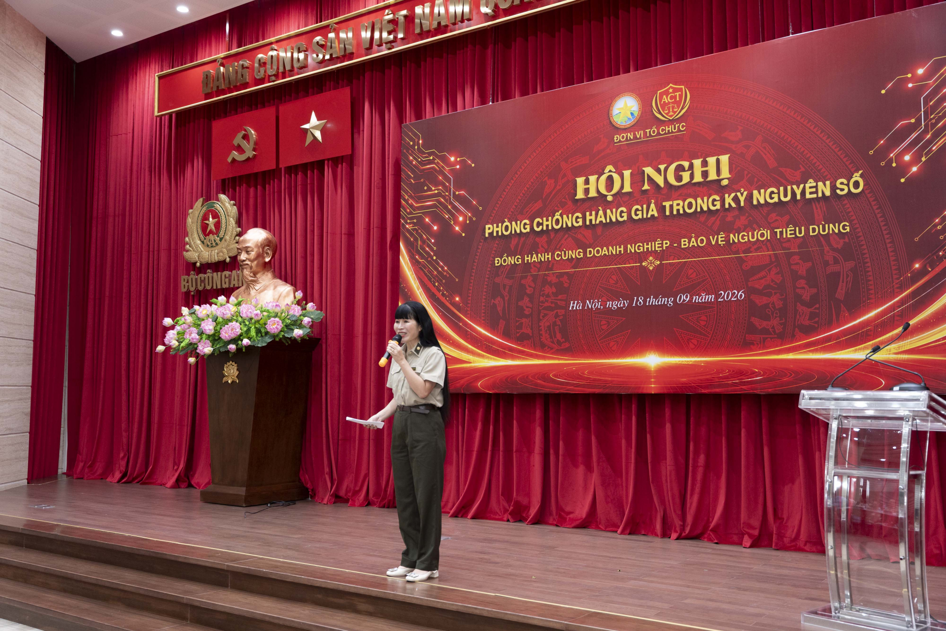 MC Thi Thảo