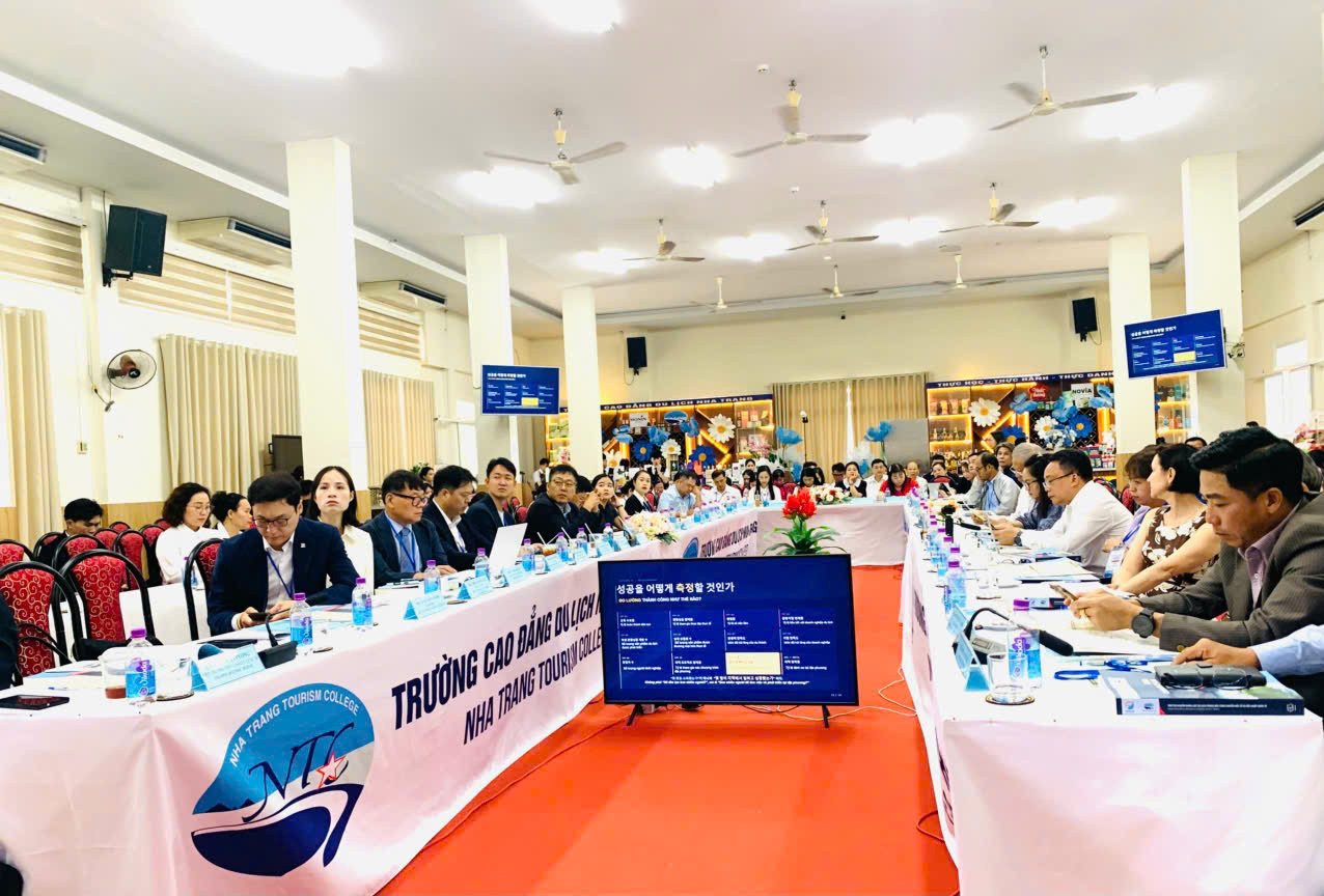 Các phiên thảo luận tại Hội thảo đã tạo điều kiện để các nhà khoa học, chuyên gia, giảng viên, cơ sở đào tạo và đại diện các tổ chức du lịch trao đổi trực tiếp về những vấn đề đang đặt ra.