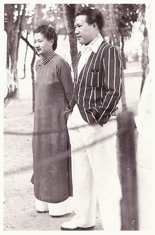 Nam Phương Hoàng hậu cùng Hoàng đế Bảo Đại ở Campuchia năm 1942.