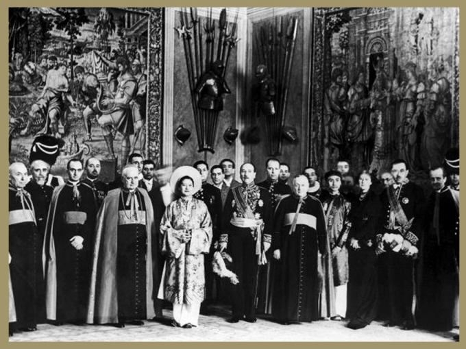 Hoàng hậu Nam Phương tại Vatican tháng 7/1939.